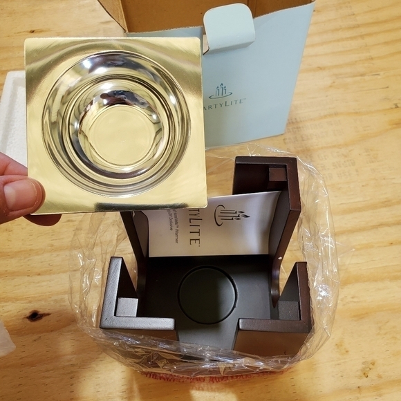 New Partylite P8036 Timeless Texture Aroma Melts Warmer wood & metal - Picture 8 of 10